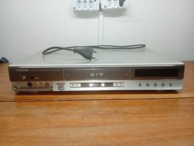 Vdd & Dvd vídeo recorder RD-XS40 Toshiba NO ESTADO