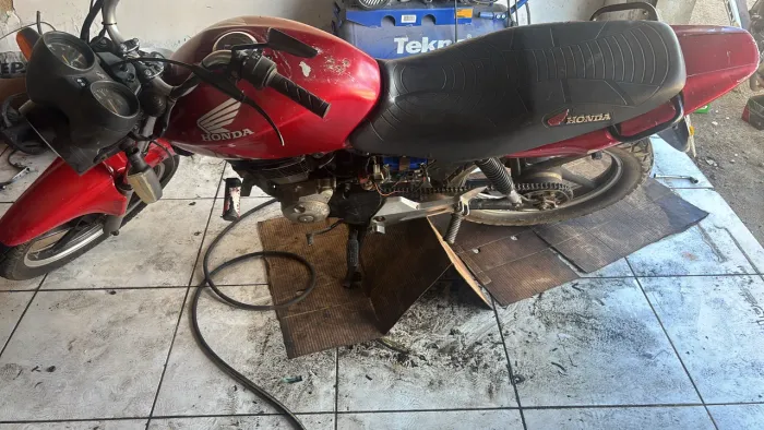 Moto atrasada compensa emplacar