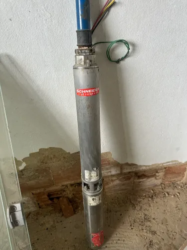 Vendo bomba palito de 3 cv da shinayder trifásico 