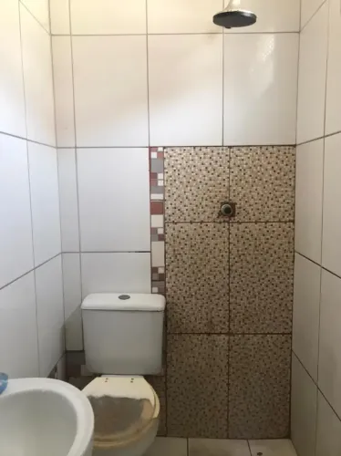 CASA COM 2 PAVIMENTOS NO EDUCANDO