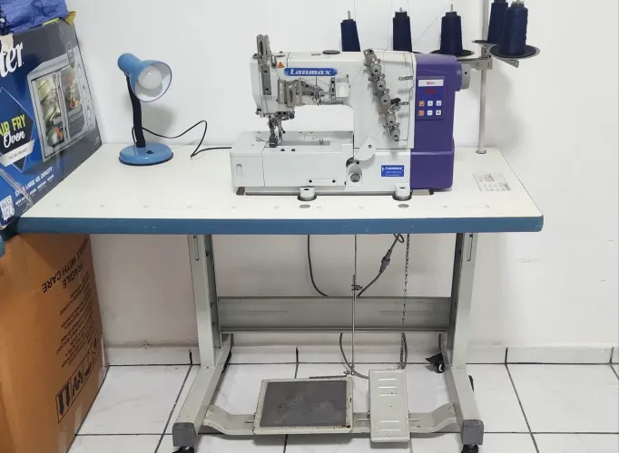 Máquina de costura industrial colarete 5 fios LANMAX - completa
