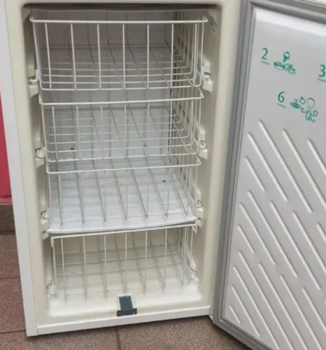 Mini freezer consul ótimo para apartamento 