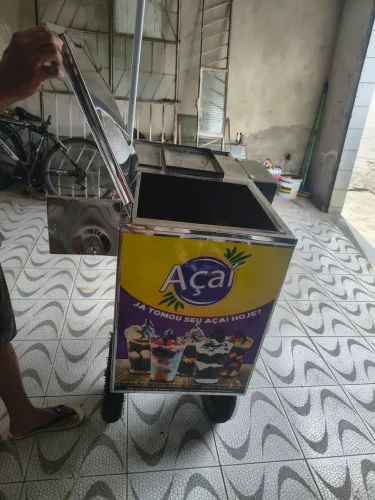 Carrinho de açaí todo no valor de 1.100