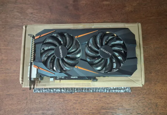 Placa de video Gtx 1060 5gb