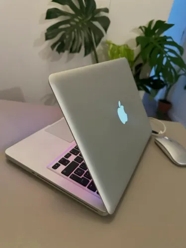 MacBook Pro - OPORTUNIDADE (leiam o anúncio)