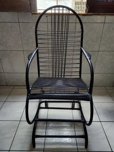 Cadeira de embalo, perfeito estado, para adulto.