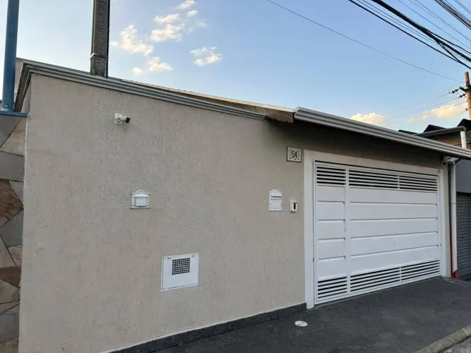 CASA TÉRREA À VENDA | 2 dorms, suíte, gourmet e 2 vagas | Vila Helena Jundiaí/SP