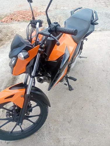 Motos