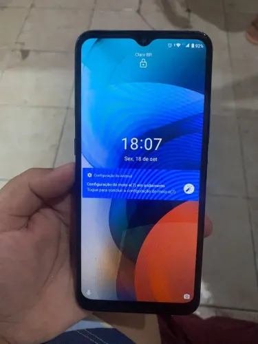 Vendo celular moto E7