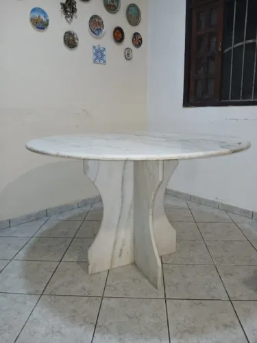 MESA DE MÁRMORE REDONDA BRANCA
