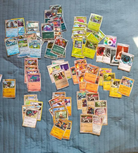 Cartas holo e reverse holo Pokémon TCG