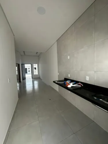 Flores com 2 Quartos Climatizados | Resid. Fechado | Beija Flor 2 px do Cj Maracanã