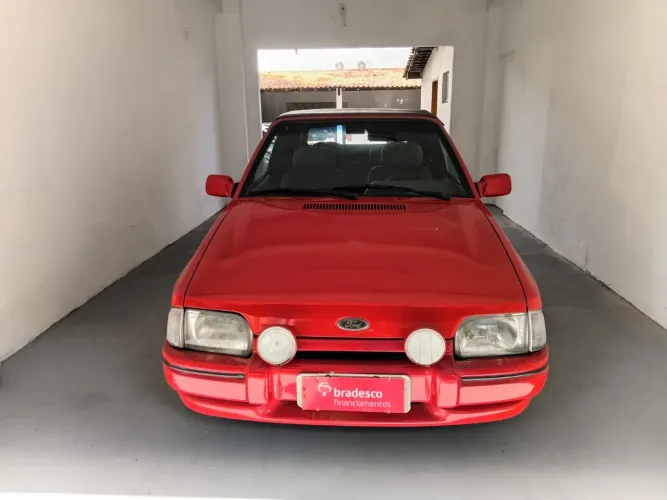 Ford Escort XR3 1.8 / 1.6 Conversível 1987