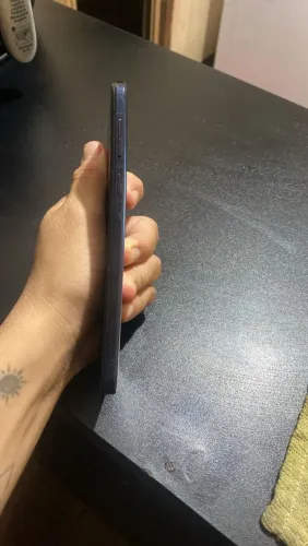 moto e13 pegando tudo apenas trincado
