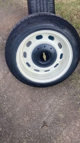 Pneus com rodas para automóveis