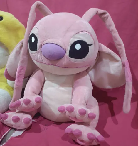 Stitch Rosa - tamanho médio (original do Japão)