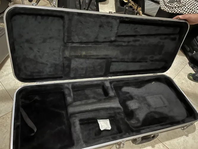 Hard case Gator para Guitarra