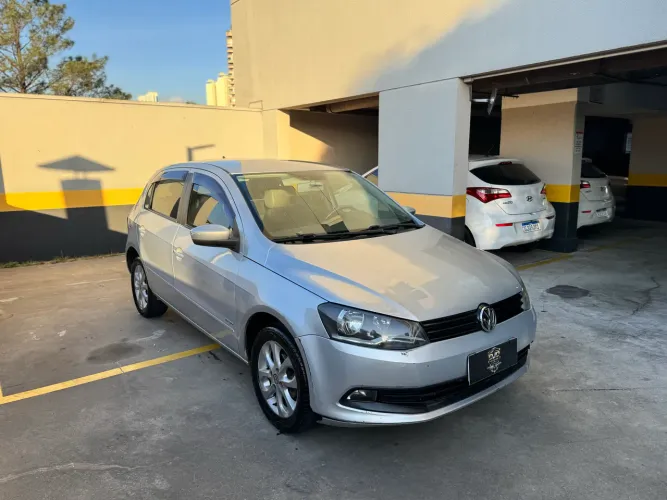 Volkswagen Gol (novo) 1.0 MI Total Flex 8V 4P 2013