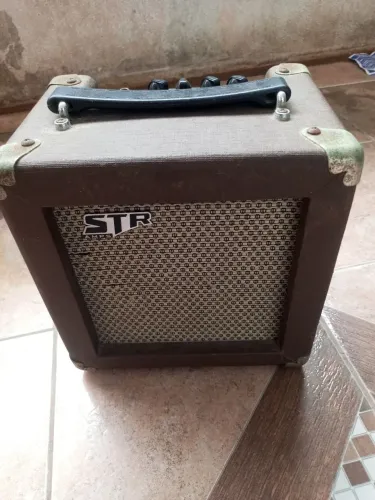 Cubo STR de treino para guitarra