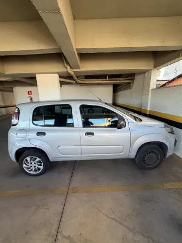 Fiat Uno Attractive 1.0 EVO Fire Flex 8V 5P 2019
