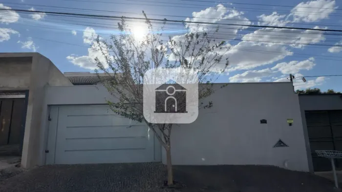 Casa para locação no bairro Santa Rosa