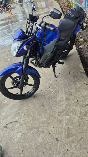Vendo ou troco por moto automática