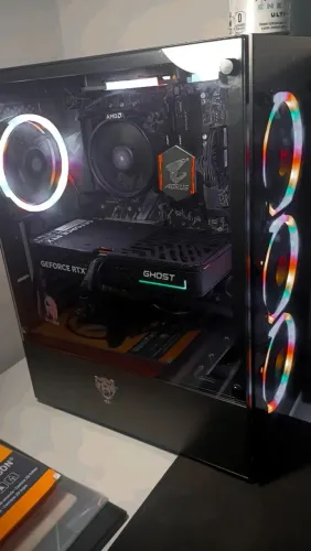 PC Gamer Ryzen 7 5700G + RTX 5060 + B550M Aorus Elite + Fonte Corsair 650W