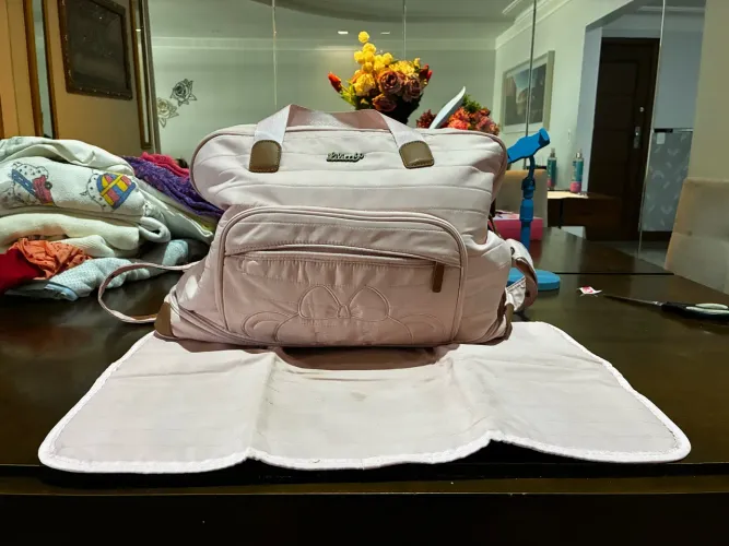 Bolsa de maternidade grande Lilica Ripilica original, com trocador!!