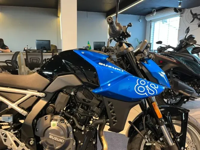 SUZUKI GSX 8S 2027 COMPLETA / ABS