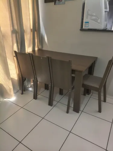 Mesa 4 Cadeiras