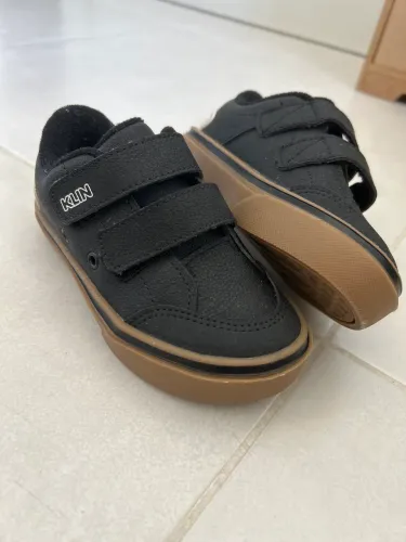 Tênis Klin 25 menino- nunca usado