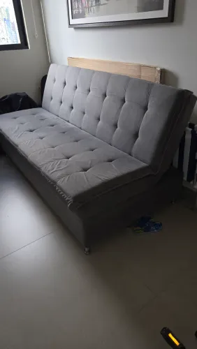 OPORTUNIDADE - Sofá cama três lugares SEMINOVO (Não fazemos entrega)