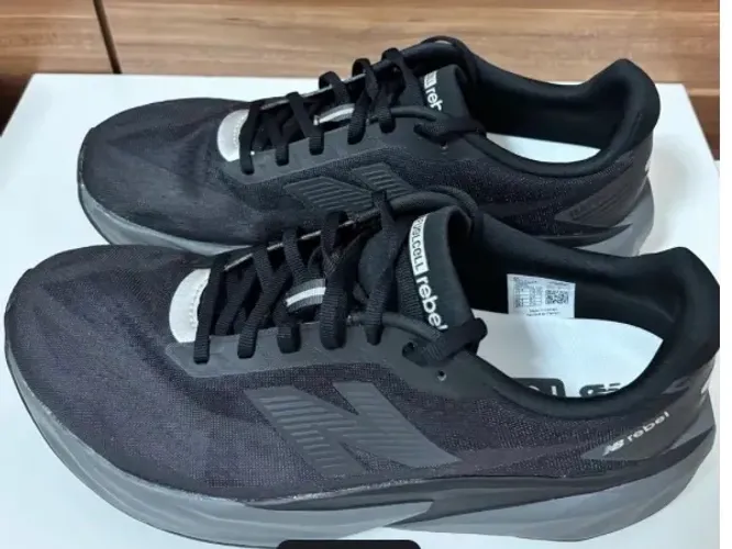 New Balance Fuelcell Rebel V5 Novo
