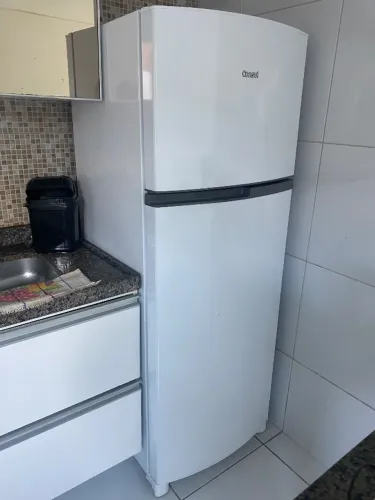 Geladeira cônsul 4 meses de uso 2.000