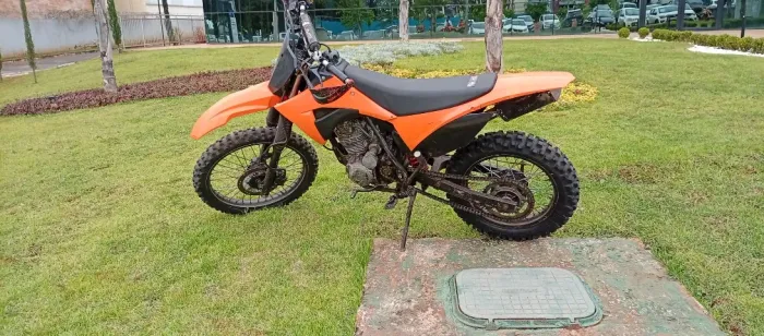 XR 200 para Trilha