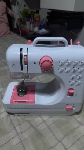 máquina compacta muito linda e funcional