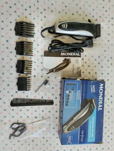Máquina de cortar cabelo Mondial 