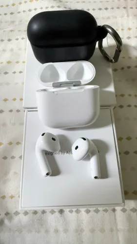 AirPods 4 ANC