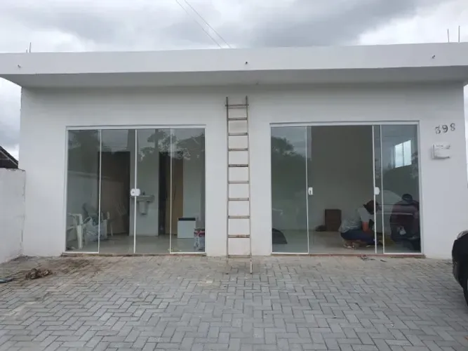 Aluga-se sala comercial em Araquari com excelente localização!