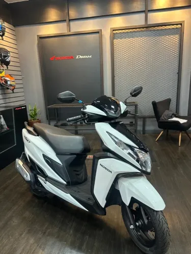 ELITE 125 25/26 SEMINOVA