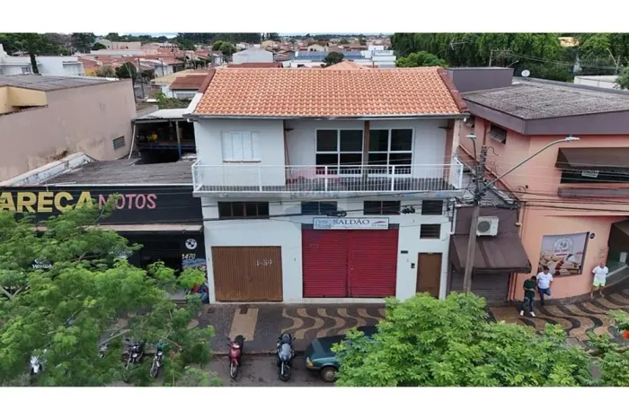 Imovél Comercial e Residencial a venda na Avenida Loreto em Araras SP