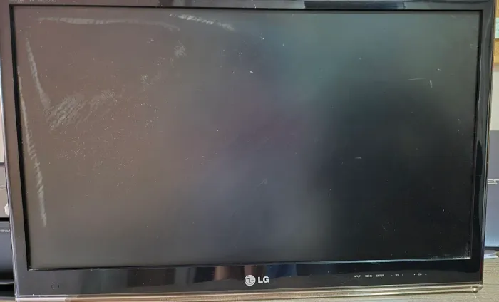 TV LG M2550D para retirada de peças