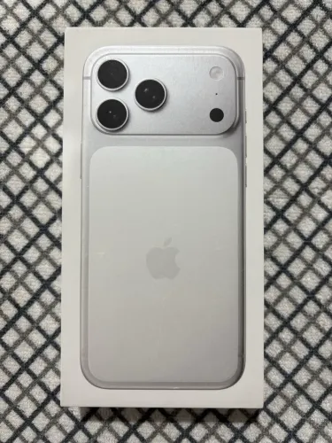 iPhone 17 pro Max 256g