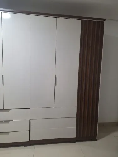 GUARDA-ROUPA 6 PORTAS E 6 GAVETAS