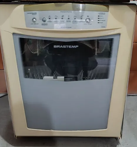 Lava louças Brastemp 8 serviços BLE208