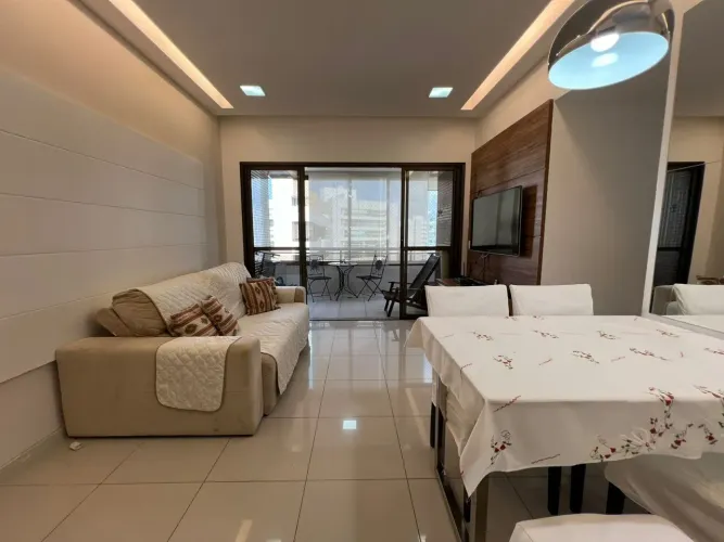 Apartamento no Alphaville, 80m², 2/4 com Suíte e Dependência, 2 Vagas