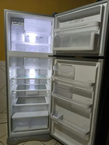 Geladeira Eletrolux Frost Free