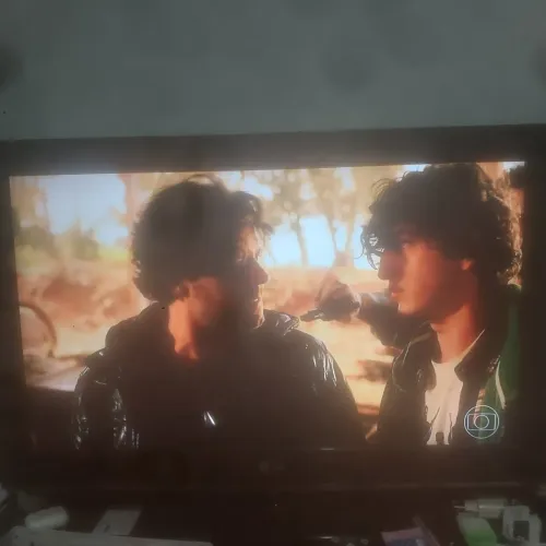 Vendo tv LG 32 polegadas funcionando perfeitamente com controle não é smart 