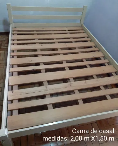 Cama de casal madeira maciça