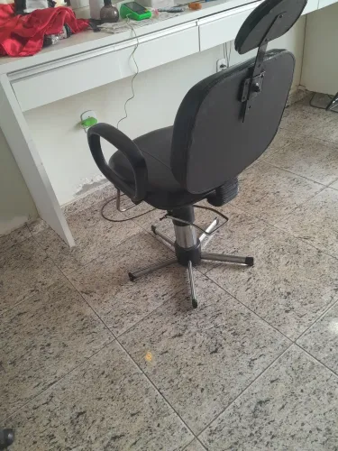 Cadeira para salão de beleza. Barbearia